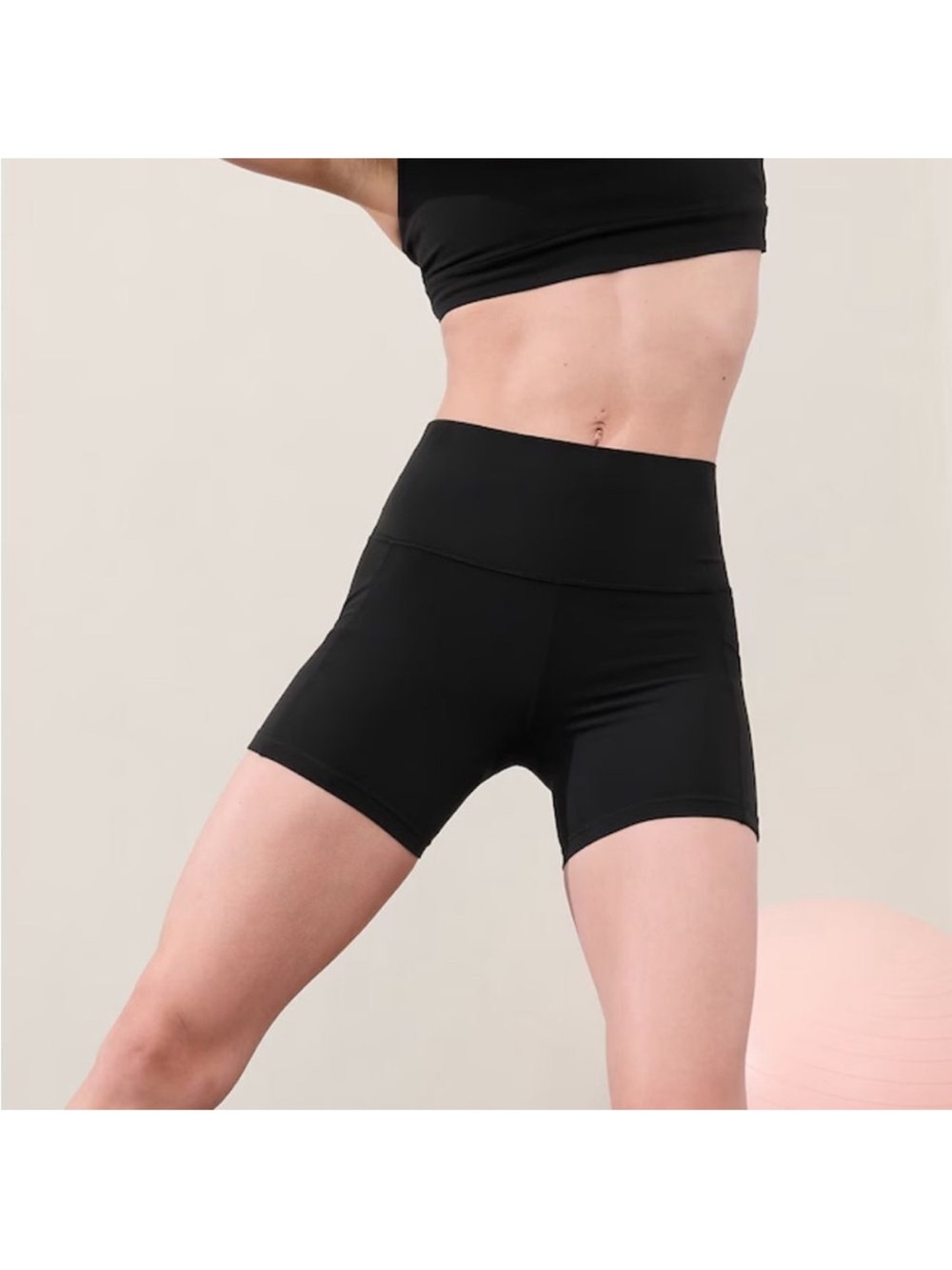 Athleta Salutation Stash Pocket 11 5” Short Black Size Medium